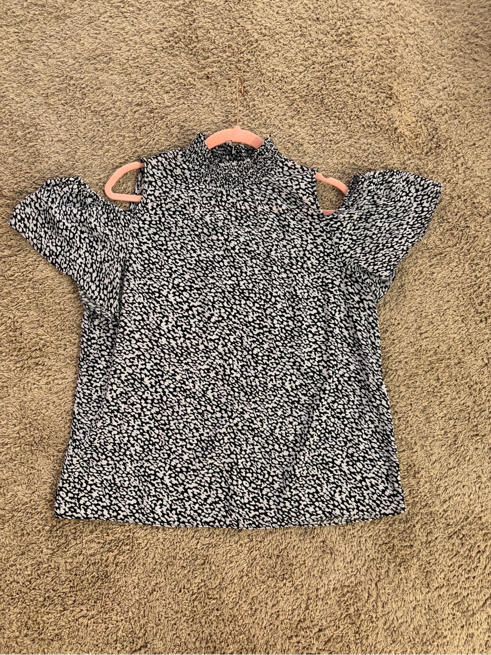 CeCe Black and White Cold-Shoulder Printed Blouse